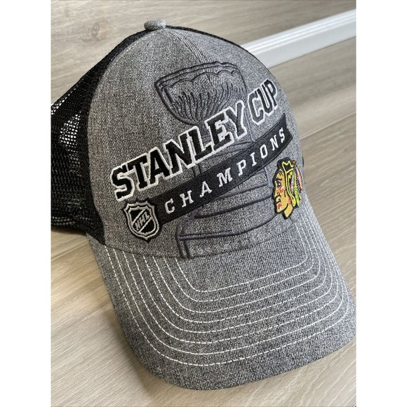 Reebok Chicago Blackhawks Center Ice Collection Stanley Cup Champions Hat 2013‎ - Picture 2 of 9